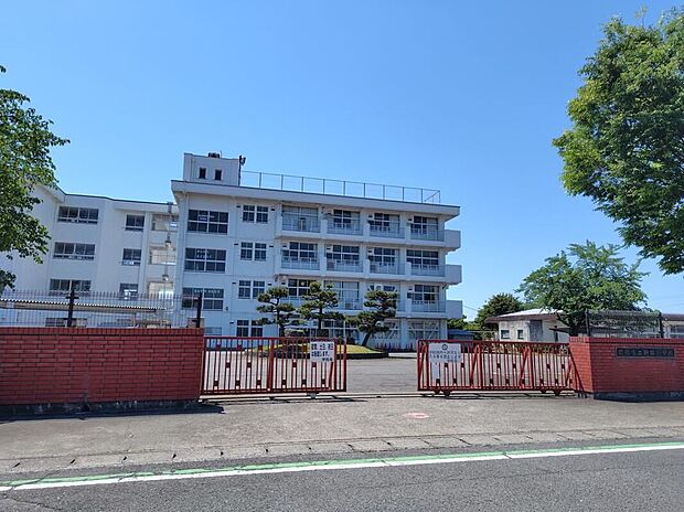 前橋市立新田小学校(約1,100m)