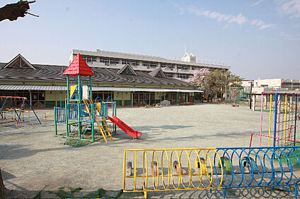桜ヶ丘幼稚園 548m