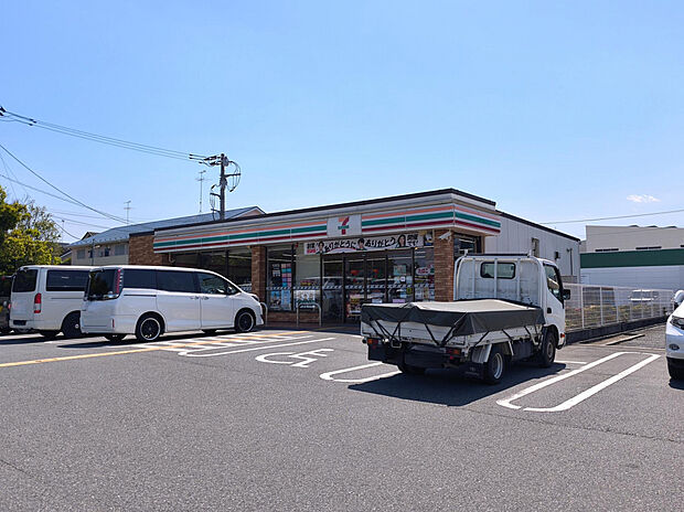 セブンイレブン鴻巣氷川町店(約574m)