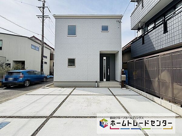 「清水区八千代町」
南と東に道路が接する角地です