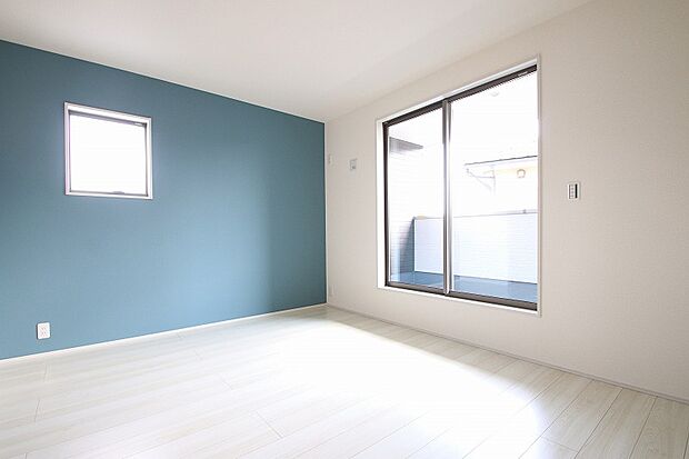 【☆BedRoom☆】各居室にはそれぞれ収納を完備。しっかりとした容量を確保しているので、お部屋は美しい空間を保てますね♪