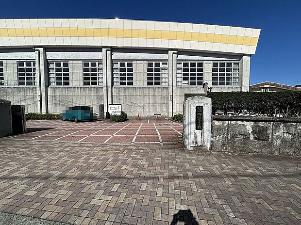 御殿場中学校(約1,230m)