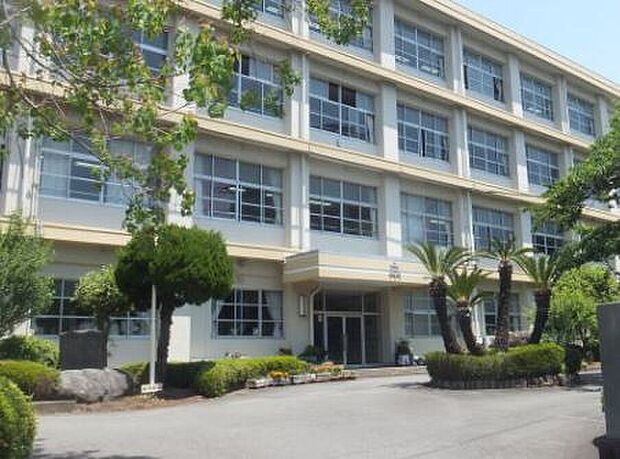 富士宮第一中学校(約3,000m)