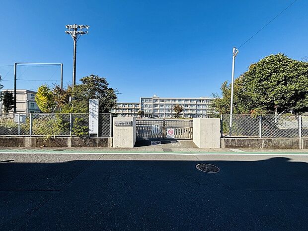 中島小学校(約1,576m)