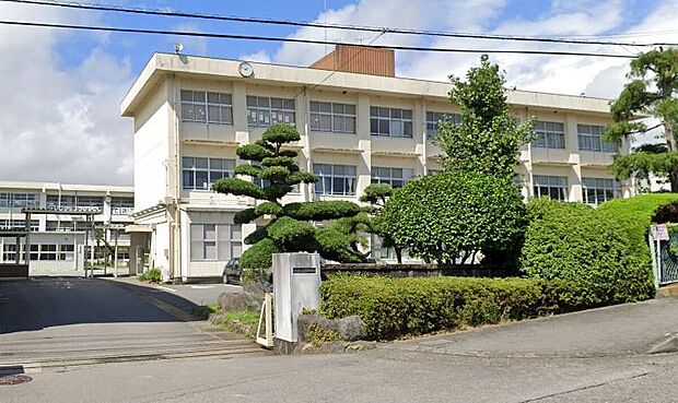 裾野西中学校(約3,500m)