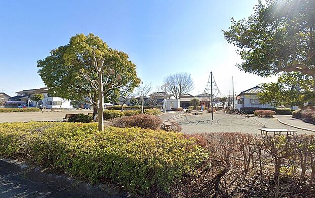 神谷公園（約750m）