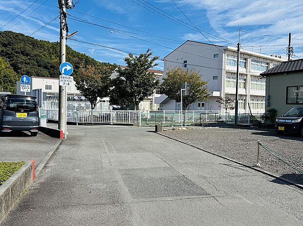 島田第四小学校(約599m)