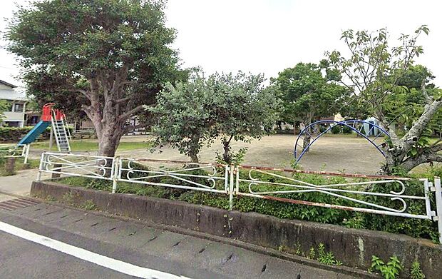 旭町公園（約60m）