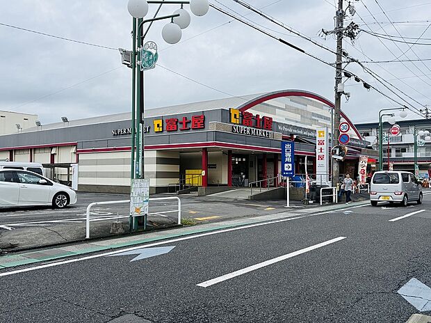 富士屋瀬名店（約1,250m）