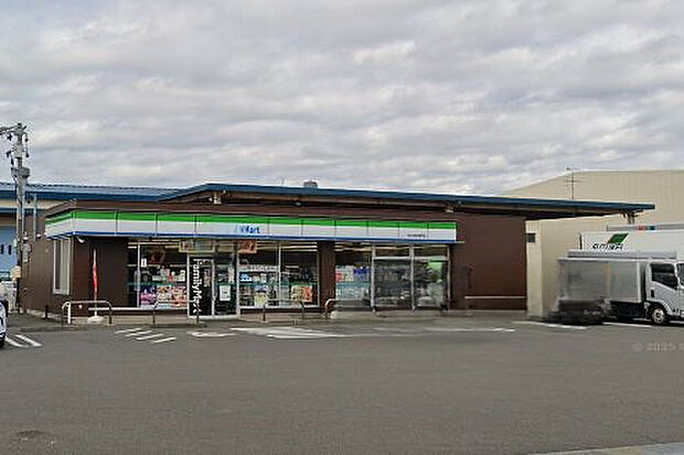 ファミリマート大井川利右衛門店(約836m)