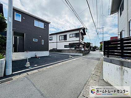 前道路を含む現地外観写真