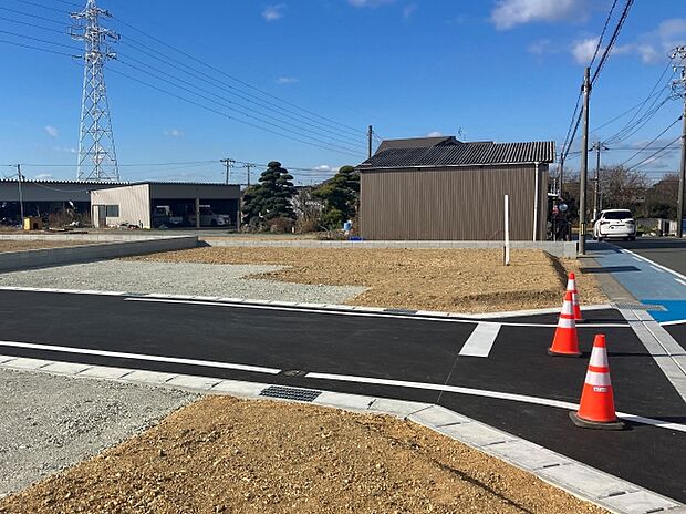 前面道路幅(東側)6.0mあります。(2026年1月現地撮影)