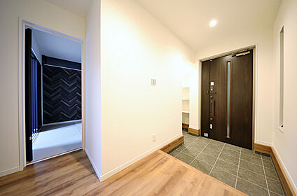 当社施工実例(玄関)