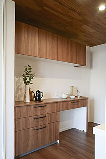 キッチンカップボード