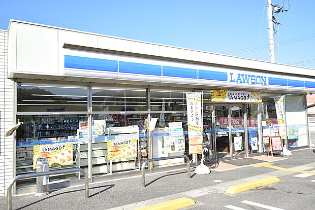 ローソン亀岡つつじケ丘店（約320m）