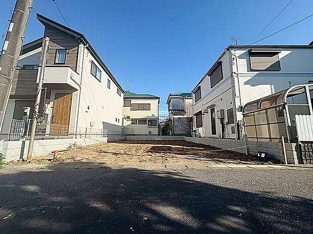 北側4m道路に面し、南側からの視線を気にせず過ごせる好立地。プライベート感のある住環境です。