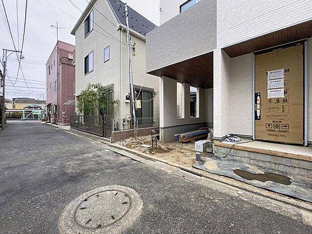 【前面道路含む現地写真】環境は現地で体感していただくのが一番でしょう。ご興味のある方はぜひご連絡ください。