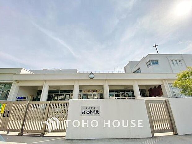 浦安市立堀江中学校（約561m）