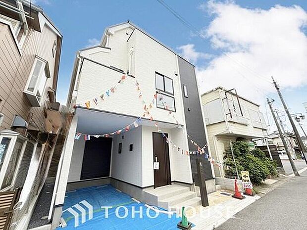 【現地外観写真】17帖超えのLDK、豊富な収納、生活を彩る設備など、プラスワンのポイントが詰まった邸宅です♪♪