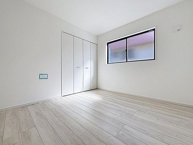 【リビング以外の居室】ほっと一息つけるような、安心して寛げる雰囲気の空間です♪