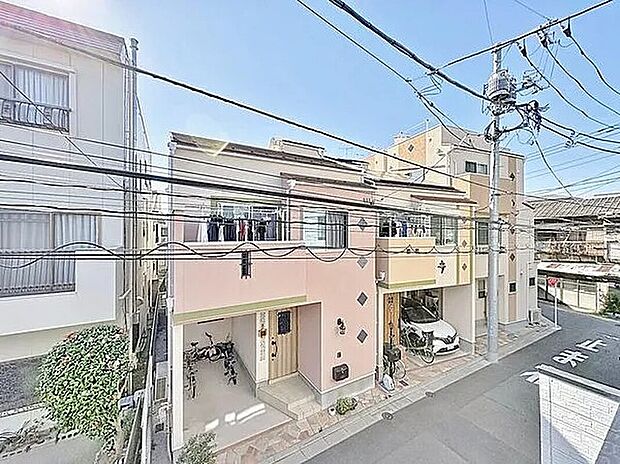 【眺望】心地よい風を感じながら、青空を眺め一息つくことのできる住空間です。