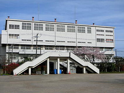 市川市立大洲中学校 300m