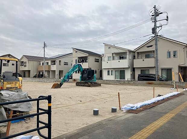 【現地写真】平地で徒歩圏内に便利な買い物施設が多数ございます!