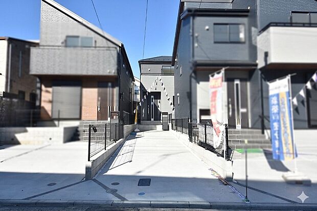 外観　カースぺース2台分