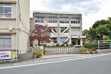 高平台小学校 480m