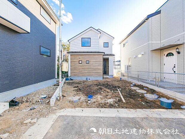 【外観】お部屋の明るさやリビングの広さ、お手持ちの家具の配置など違う視点で見ると新居での家族の過ごし方も感じ取れます