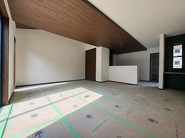 【1号地:現地写真(2026年7月)撮影】内観もドンドン完成!建築見学可能です!