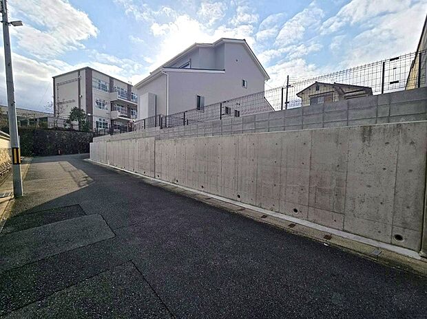 【【1号地:現地写真】】両面道路につき開放的♪現地(2026年2月)撮影