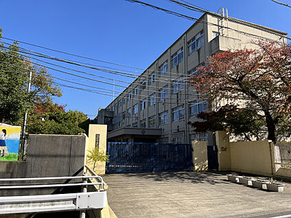 桂川中学校 約1220ｍ(徒歩16分)