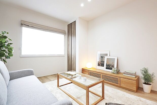 リビングに階段があることにより家族のコミュニケーションが増えます!会話がなくても、顔を見ることで「今日は元気がないな」など、家族のささいな変化に気付くことができます!