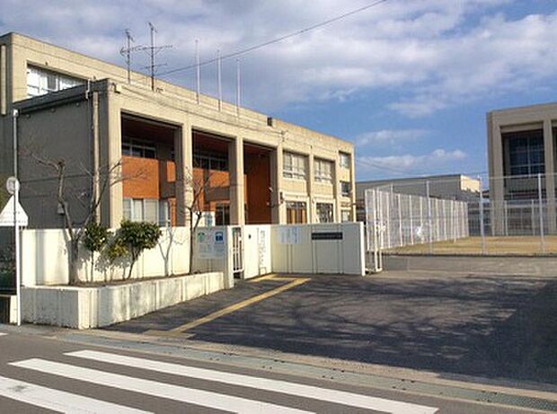 西ノ岡中学校