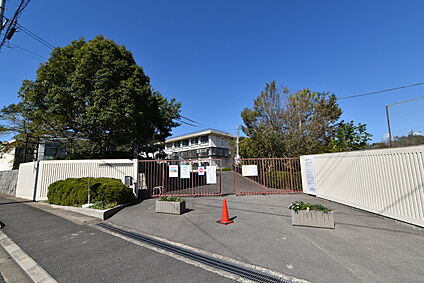 第6向陽小学校 約1290ｍ
