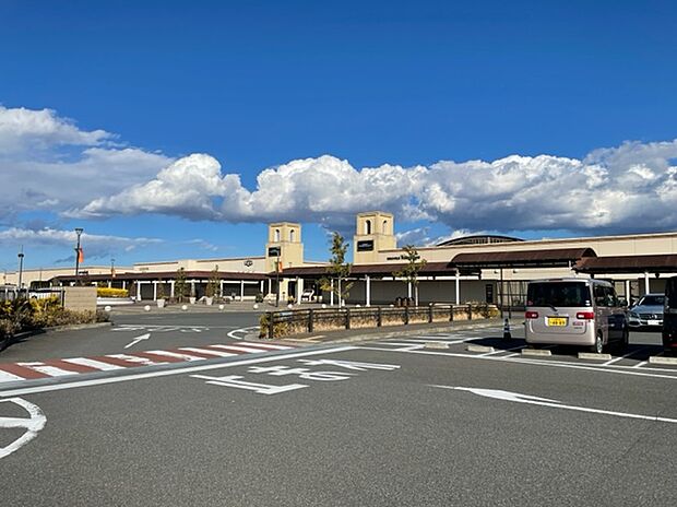 酒々井プレミアムアウトレット（約2,240m）