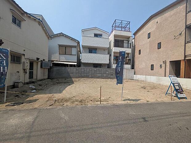 【現地写真】
大阪メトロ今里筋線「井高野」駅まで徒歩3分！「東梅田」駅まで好アクセス◎土地全体に陽光が注ぎ、採光を確保しやすい環境です。