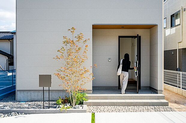 【現地写真】A号棟　玄関