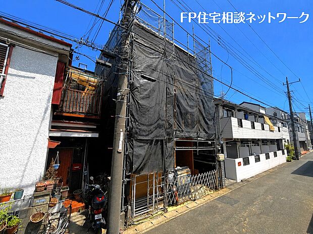 毎日のお散歩も快適な緑に恵まれた閑静な住宅地は、伸び伸びスローライフを叶えてくれます。自然豊富な季節の移ろいを身近に感じられる環境です。