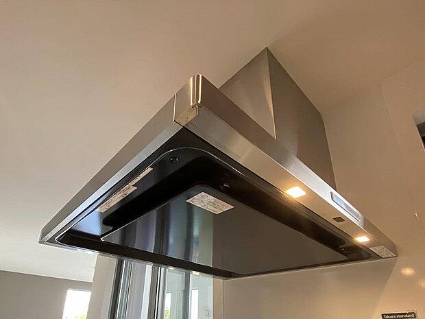 【内観】建物プラン例　建物価格2000万円（税込）建物面積面積98m2　スタイリッシュな見た目からインテリアとしても人気があり、お掃除もしやすい最新型です。