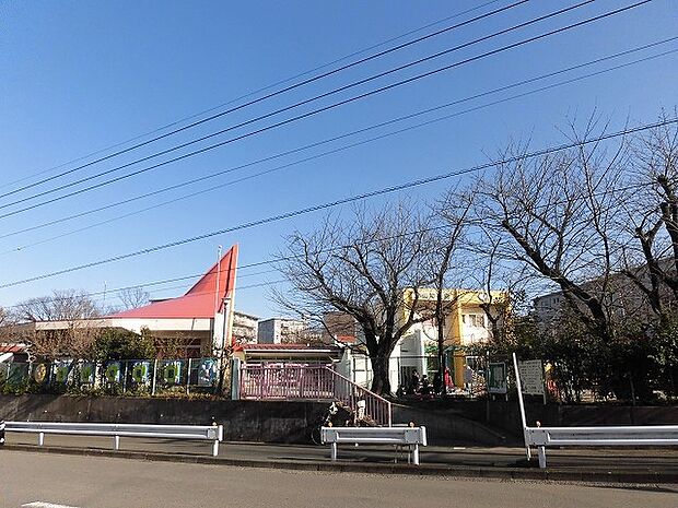 竹山幼稚園(約600m)