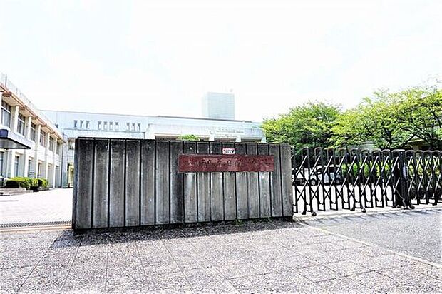 春日市立春日南中学校(約1,400m)