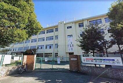 福岡市立曰佐中学校 900ｍ(徒歩12分)