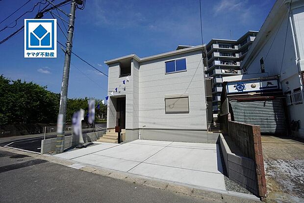 1号棟。南西向き☆陽当たり良好☆2面バルコニー付き♪カースペース2台分あり☆新生活におススメな物件をご紹介させていただきます^^是非お問合せ下さい^^