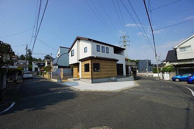 西鉄バス「雁の巣駅前」停まで徒歩約5分!休日のお買い物もラクラクですね^^落ち着いた住宅地内で快適な生活を実現してみませんか^^