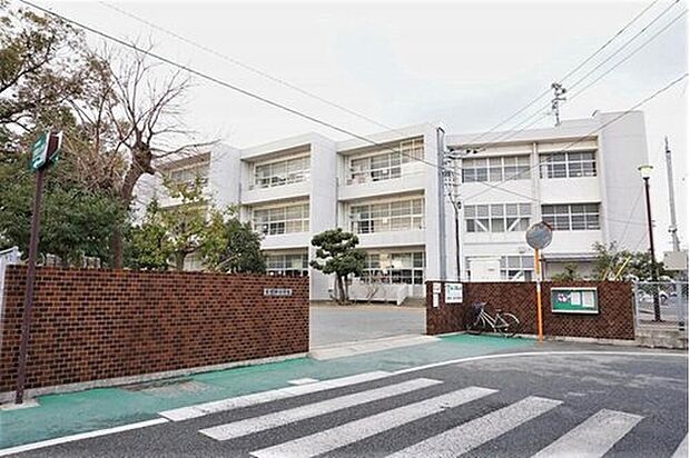 古賀市立古賀西小学校(約1,069m)