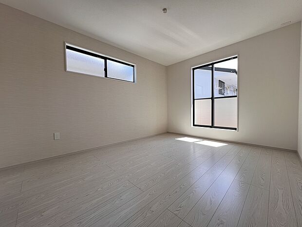 洋室7.8帖 WIC付きの広めのお部屋 ご夫婦の寝室にどうぞ(2号棟)