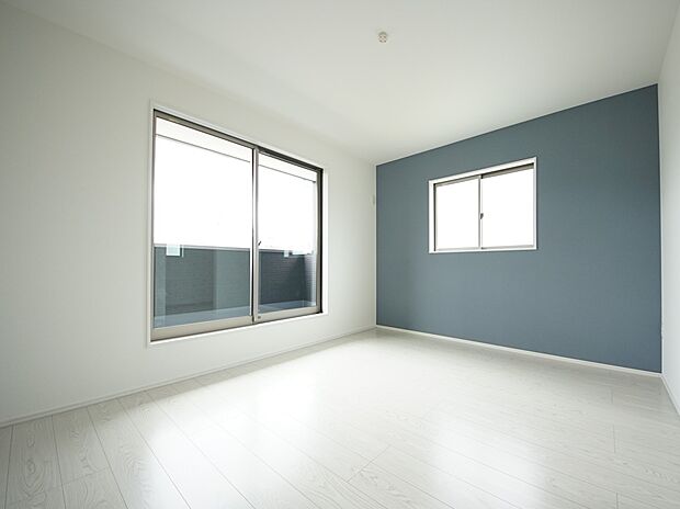 2階には洋室を3～4部屋ご用意いたします(同仕様)