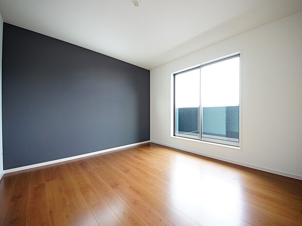 洋室6帖 ウォークインクローゼット、バルコニー付きの居室です(1号棟同仕様)